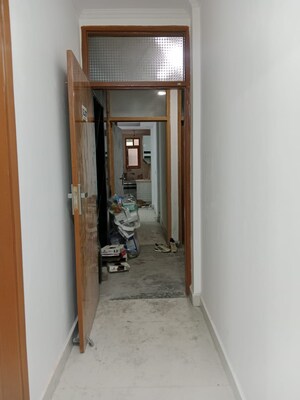 Building Lobby in 1 BHK Builder Floor at Govindpuri – for Rent