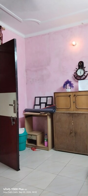 1 BHK Builder Floor For Rent in Govindpuri