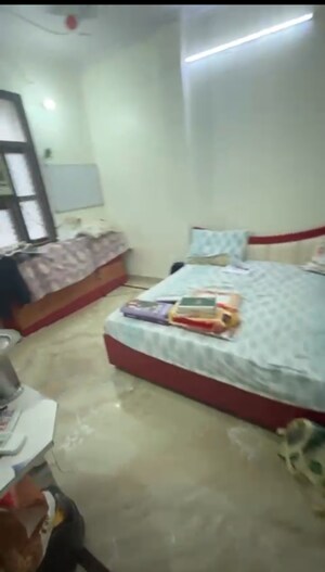Bedroom in 2 BHK Builder Floor at Shastri Nagar – for Rent