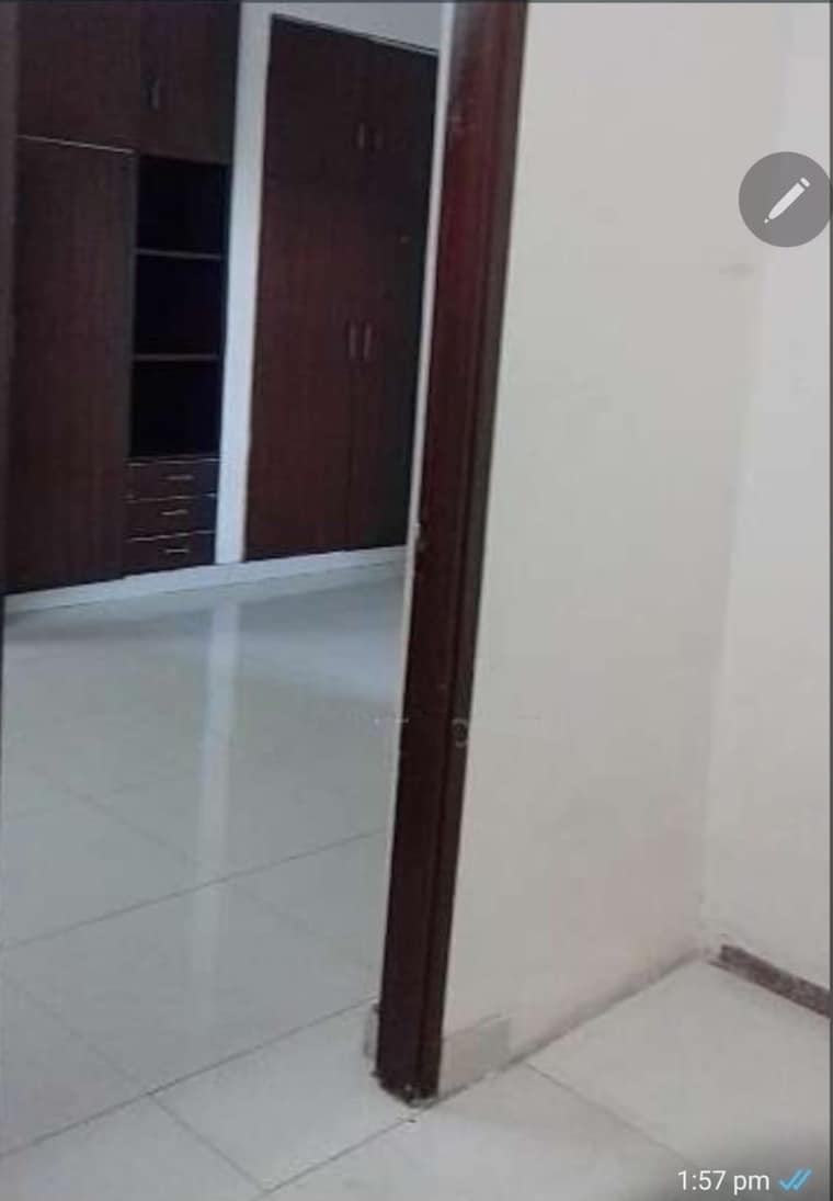 Room, new friends colony 3 Bedroom 300 Sq.Yd. Builder Floor In New Friends Colony Delhi 9224960