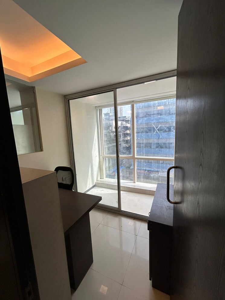 Team Area, civic-centre Commercial Office Space 600 Sq.Ft. In Dadar East Mumbai 9224970