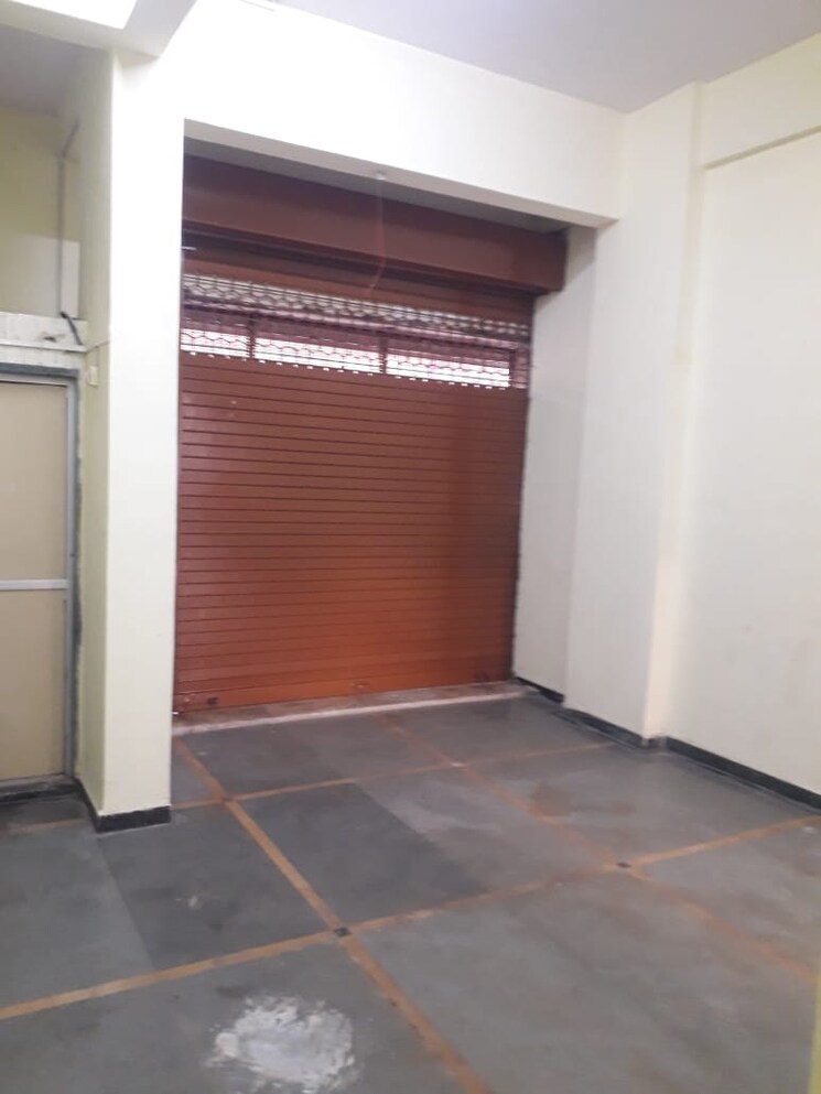 Room, siddhivinayak-nivara Commercial Office Space 300 Sq.Ft. In Lower Parel Mumbai 9224972