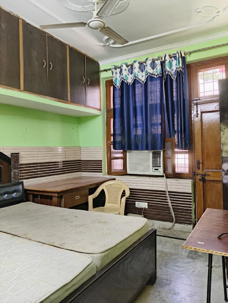 Living Room, alphacorp-gurgaon-one-22 2 Bedroom 1600 Sq.Ft. Builder Floor In Sector 22 Gurgaon 9224975