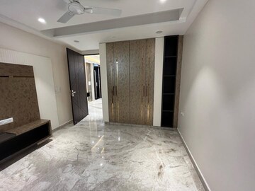 Room in 3 BHK Builder Floor at Pitampura – for Sale