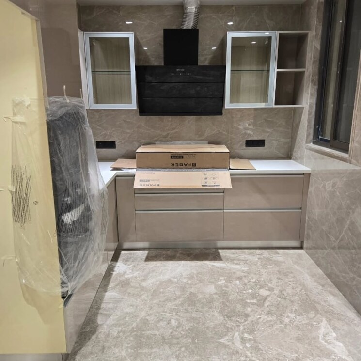 Kitchen, outram lines 3 Bedroom 150 Sq.Yd. Builder Floor In Outram Lines Delhi 9225008