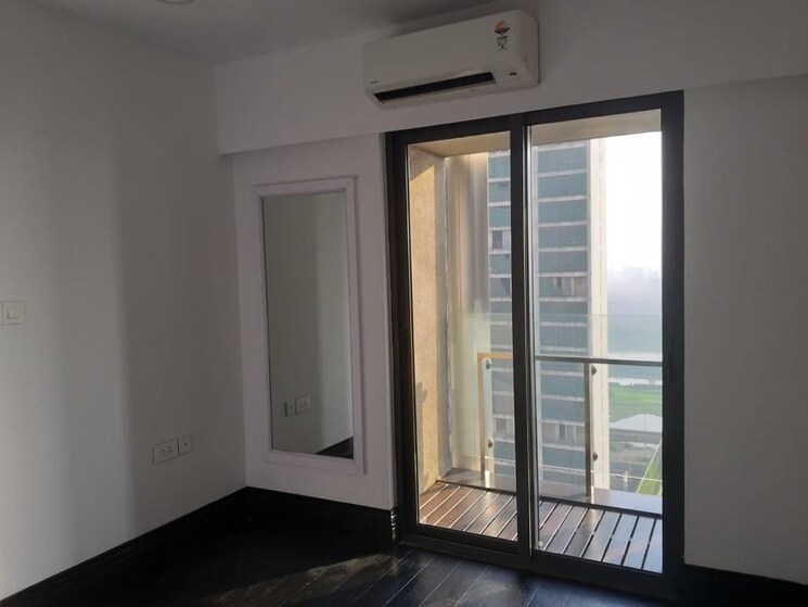 Room, lodha-new-cuffe-parade 1 Bedroom 511 Sq.Ft. Apartment In Wadala Mumbai 9225010