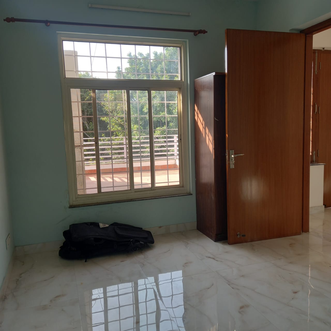 3 BHK + Pooja Room,Servant Room,Study Room,Extra Room Apartment For Rent in ACL Apartment