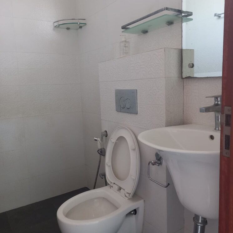 Bathroom, acl-apartment 3 Bedroom 2000 Sq.Ft. Apartment In Vasant Kunj Delhi 9225013