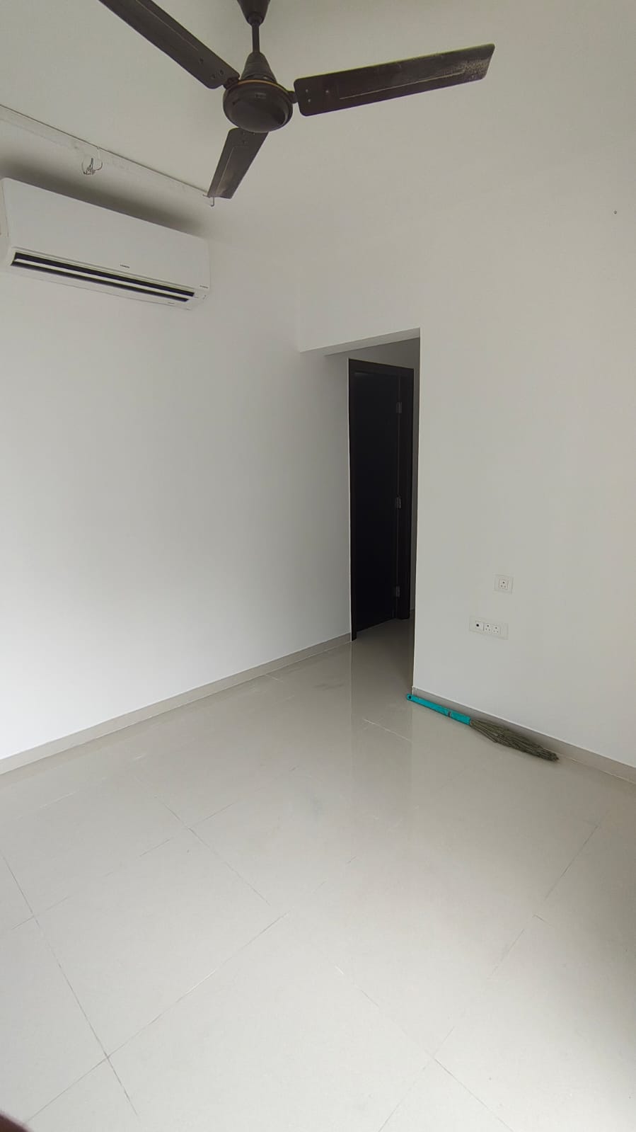 2 BHK Apartment For Rent in Lodha Palava Downtown Dombivli East