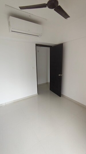 Room in 2 BHK Apartment at Lodha Palava Downtown Dombivli East, Dombivli East – for Rent