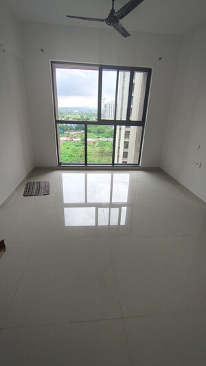 Room in 2 BHK Apartment at Lodha Palava Downtown Dombivli East, Dombivli East – for Rent