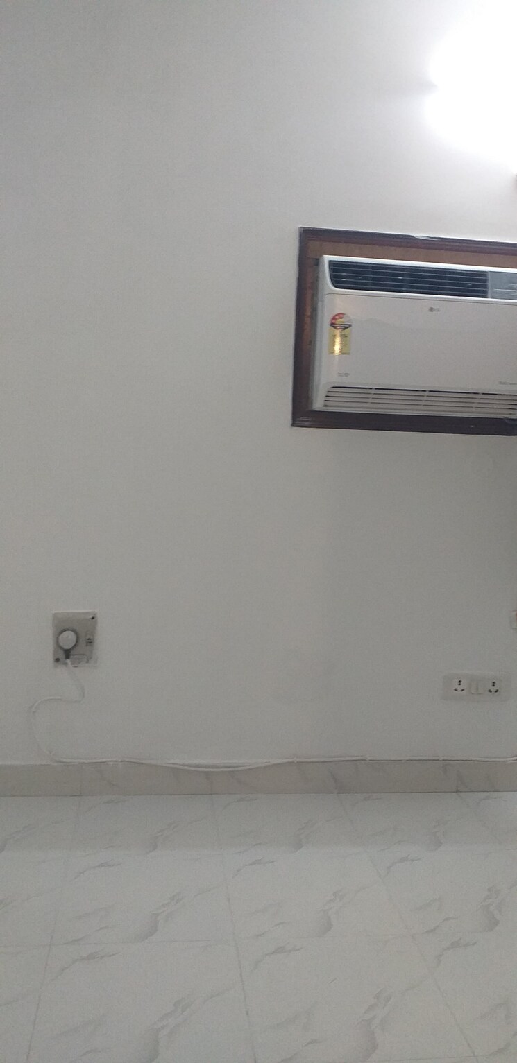 undefined, sarvapriya vihar 2 Bedroom 1000 Sq.Ft. Builder Floor In Sarvapriya Vihar Delhi 9225021