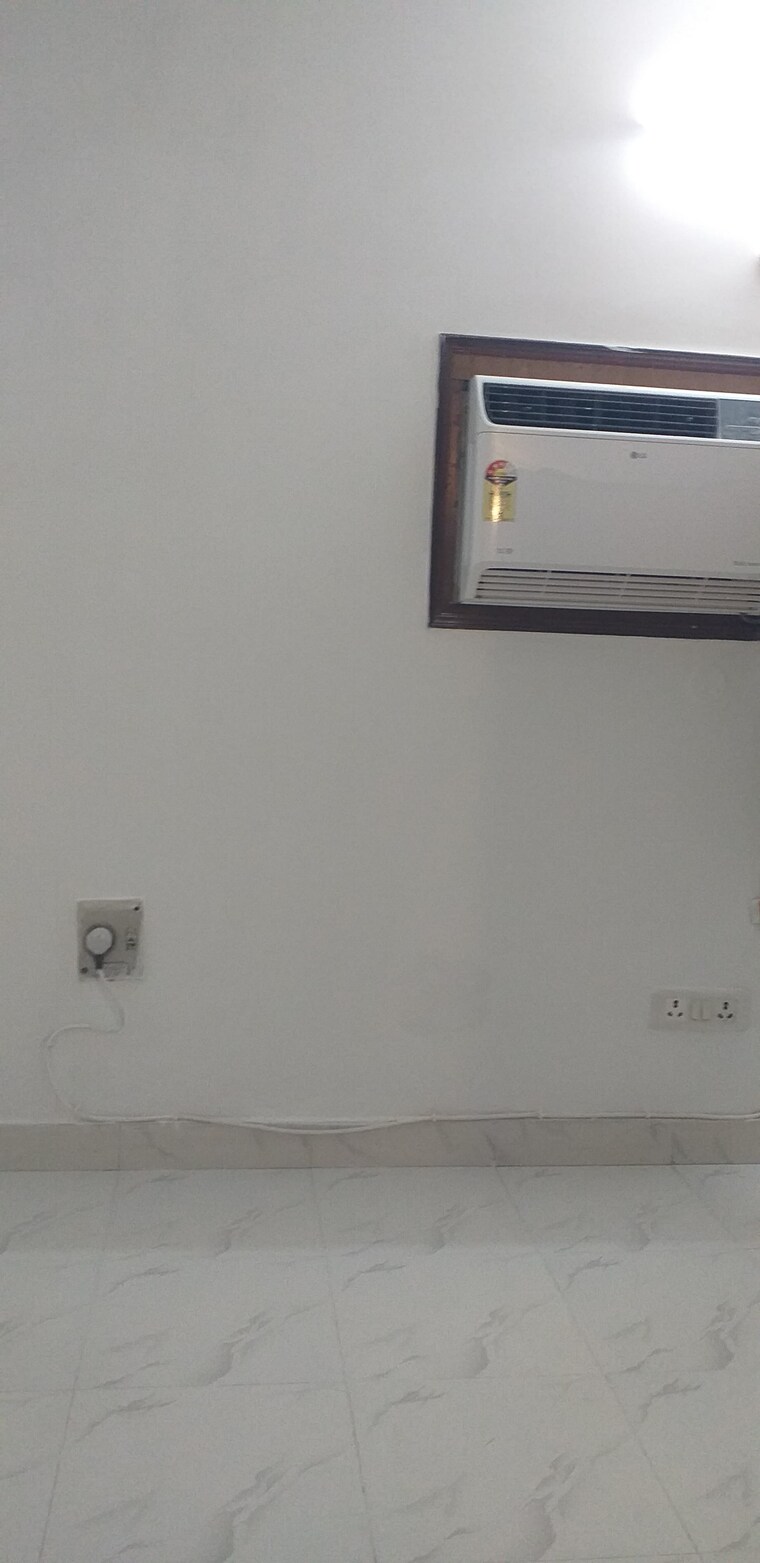 undefined, sarvapriya vihar 2 Bedroom 1000 Sq.Ft. Builder Floor In Sarvapriya Vihar Delhi 9225021