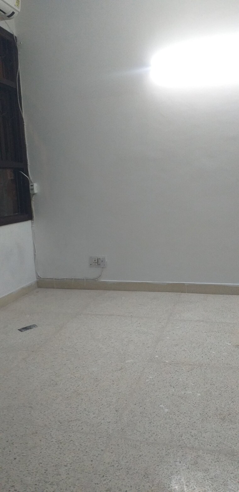 Room, sarvapriya vihar 2 Bedroom 1000 Sq.Ft. Builder Floor In Sarvapriya Vihar Delhi 9225021