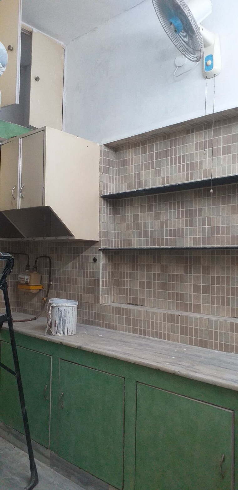 Kitchen, sarvapriya vihar 2 Bedroom 1000 Sq.Ft. Builder Floor In Sarvapriya Vihar Delhi 9225021