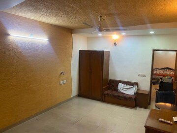 Room in 4 BHK Independent House at Tarnaka – for Sale