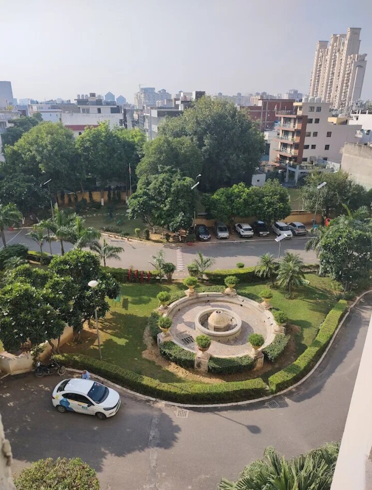 Exterior View, dlf-regency-park-i 2 Bedroom 1150 Sq.Ft. Apartment In Dlf Phase iv Gurgaon 9225037