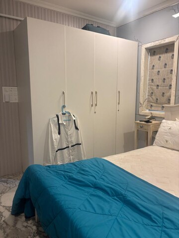 Bedroom in 1 BHK Apartment at Bandra West – for Rent