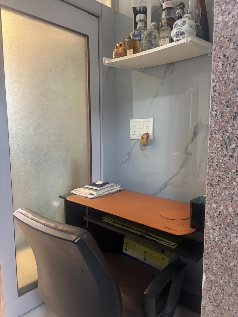 undefined, bandra west 1 Bedroom 400 Sq.Ft. Apartment In Bandra West Mumbai 9225069