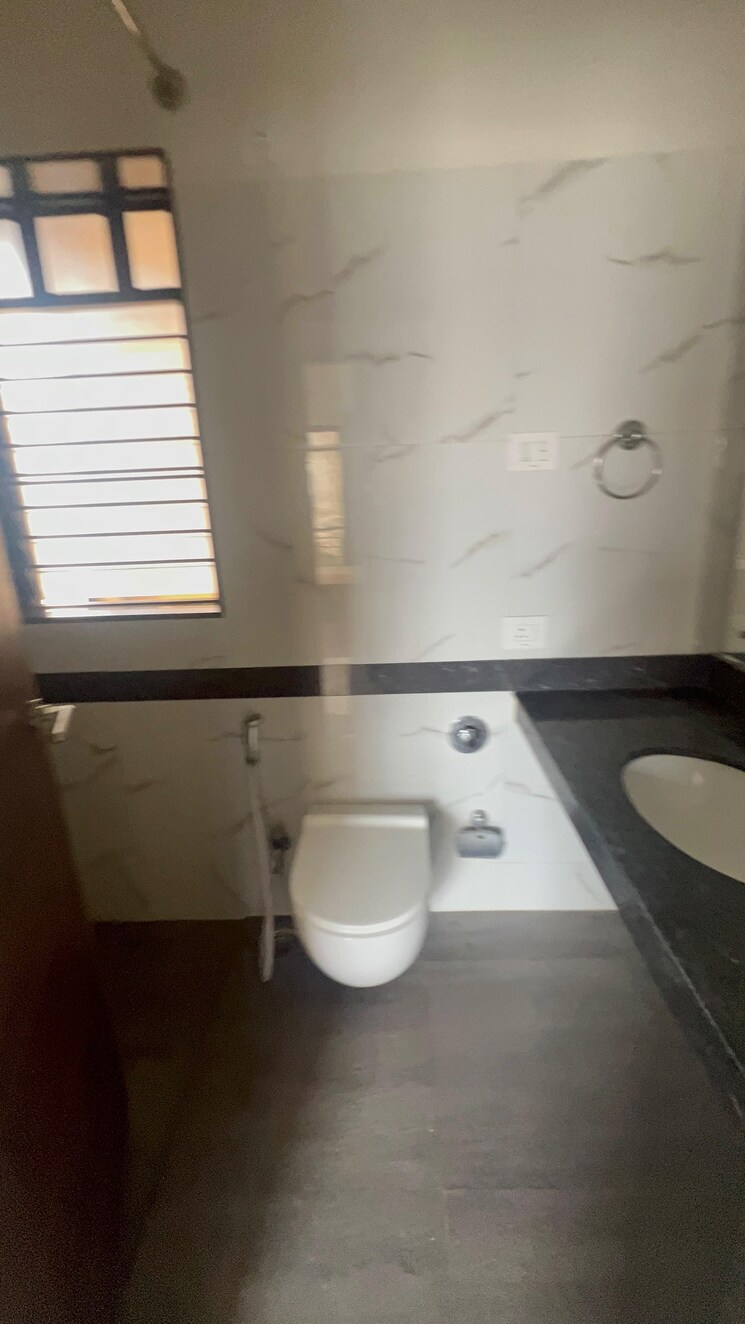 Bathroom, k-raheja-raheja-residency 2 Bedroom 1180 Sq.Ft. Apartment In Malad East Mumbai 9225098