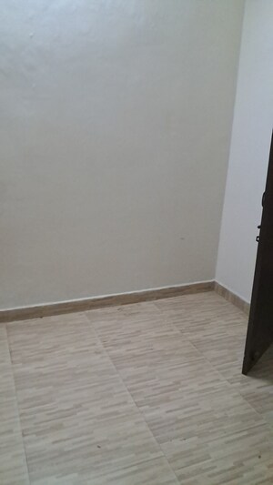 Room in 2 BHK Builder Floor at Manu Marg – for Rent