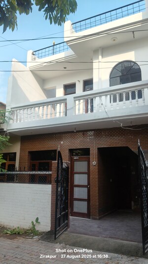2.5 BHK Independent House For Rent in Dhakoli