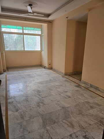 Furnished Amenities in 2 BHK Apartment at Ansal Valley View Estate, Gwal Pahari – for Rent