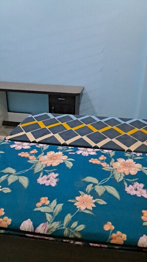 Swimming Pool in 2 BHK Builder Floor at Manu Marg – for Rent