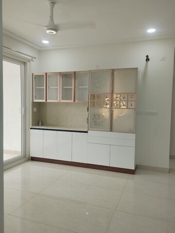 Room in 3 BHK Apartment at Prestige Beverly Hills, Kokapet – for Rent