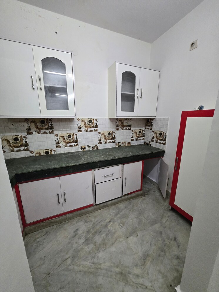 Kitchen, amar colony 2 Bedroom 900 Sq.Ft. Builder Floor In Amar Colony Delhi 9225243