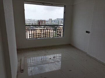 Room in 3 BHK Apartment at Arihant Residency Sion, Sion – for Sale