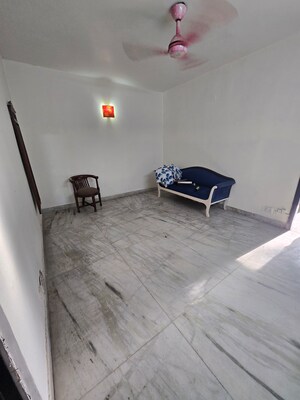 Room in 2 BHK Builder Floor at Amar Colony – for Rent