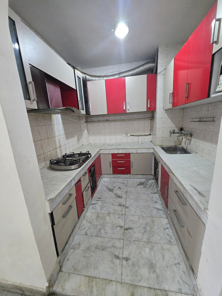 Kitchen, amar colony 2 Bedroom 900 Sq.Ft. Builder Floor In Amar Colony Delhi 9225256