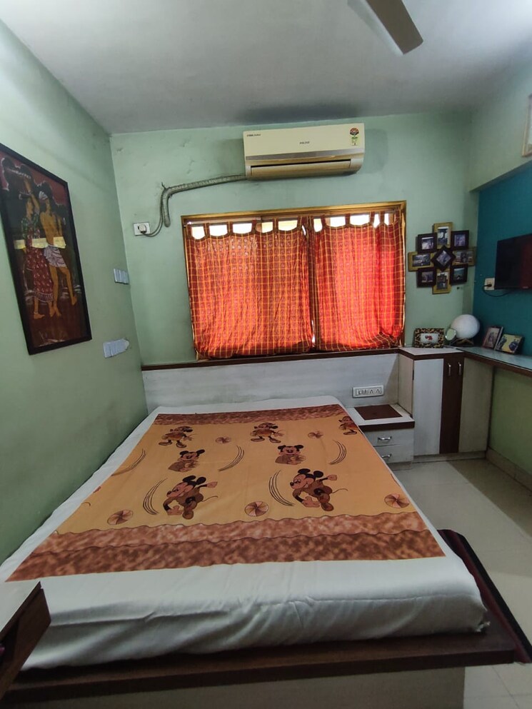 Bedroom, silver-crown 1 Bedroom 550 Sq.Ft. Apartment In Kanakia Road Thane 9225279