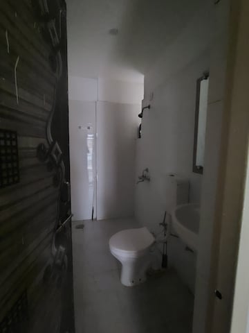 Furnished Amenities in 3 BHK Apartment at Adore Happy Homes, Sector 86 – for Rent