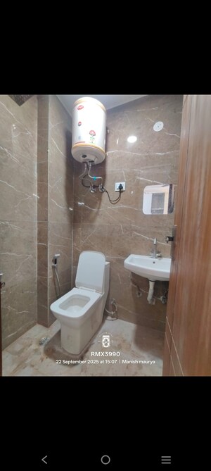 Bathroom in 1 BHK Builder Floor at Saket – for Rent
