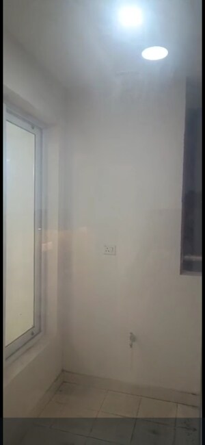 Room in 3 BHK Apartment at Hero Homes Gurgaon, Sector 104 – for Rent