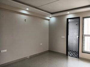 Room in 4 BHK Apartment at BPTP Mansions Park Prime, Sector 66 – for Sale