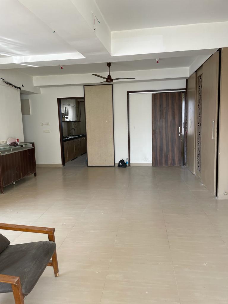 2 BHK + Extra Room 680 Sq.Ft. Apartment in Ajmera Himalayan Heights