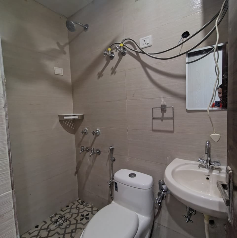 Bathroom, malviya nagar 2 Bedroom 900 Sq.Ft. Builder Floor In Malviya Nagar Delhi 9225499
