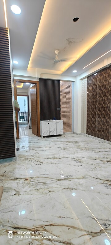 Living Room in 2 BHK Builder Floor at Sector 73 – for Sale