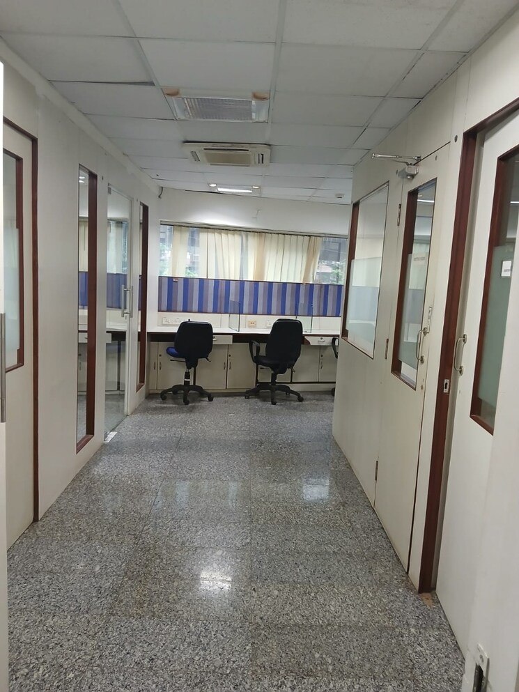  Parking, the-qube Commercial Office Space 4080 Sq.Ft. In Andheri East Mumbai 9225543