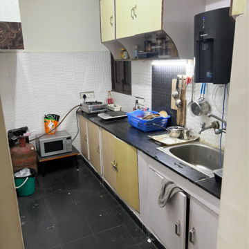 Kitchen in 2 BHK Builder Floor at Malviya Nagar – for Rent