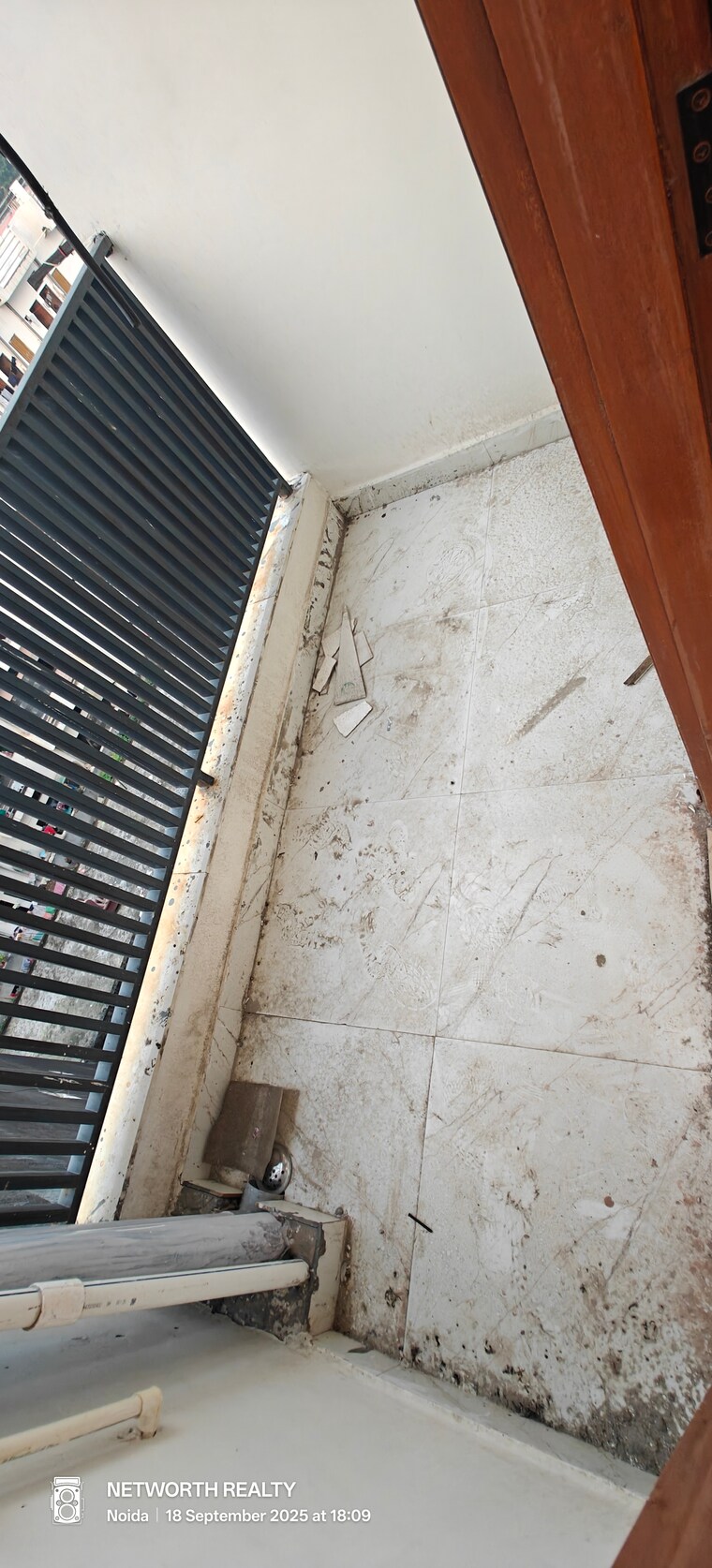 Balcony, sector 73 2 Bedroom 1000 Sq.Ft. Builder Floor In Sector 73 Noida 9225588
