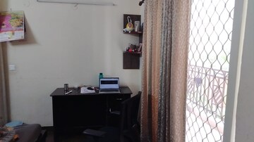 Furnished Amenities in 2 BHK Apartment at Jm Orchid, Sector 76 – for Rent
