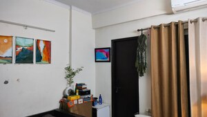 Furnished Amenities in 2.5 BHK Apartment at Futec Gateway, Sector 75 – for Rent