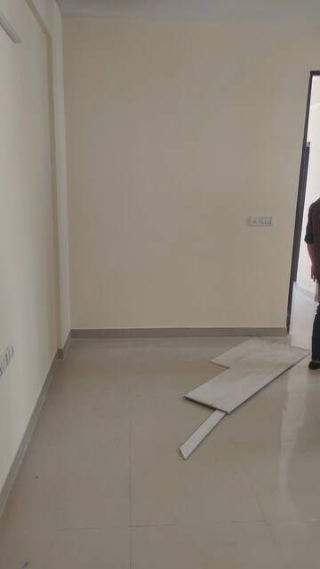 Room in 1 BHK Apartment at Maxheights Dream Homes, Kundli – for Sale