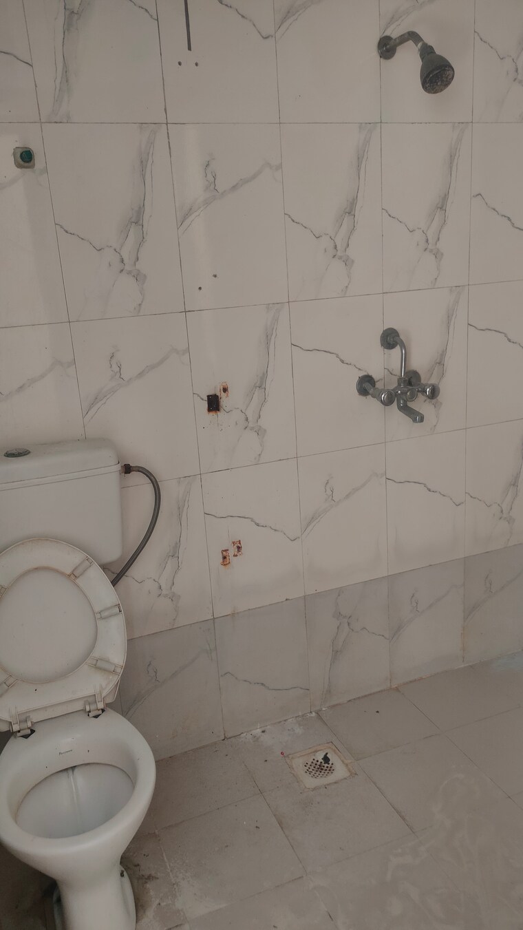 Bathroom, maxheights-dream-homes 1 Bedroom 450 Sq.Ft. Apartment In Kundli Sonipat 9225626