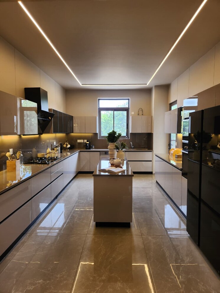 Kitchen, sector 8 4 Bedroom 3500 Sq.Ft. Builder Floor In Sector 8 Panchkula 9225623