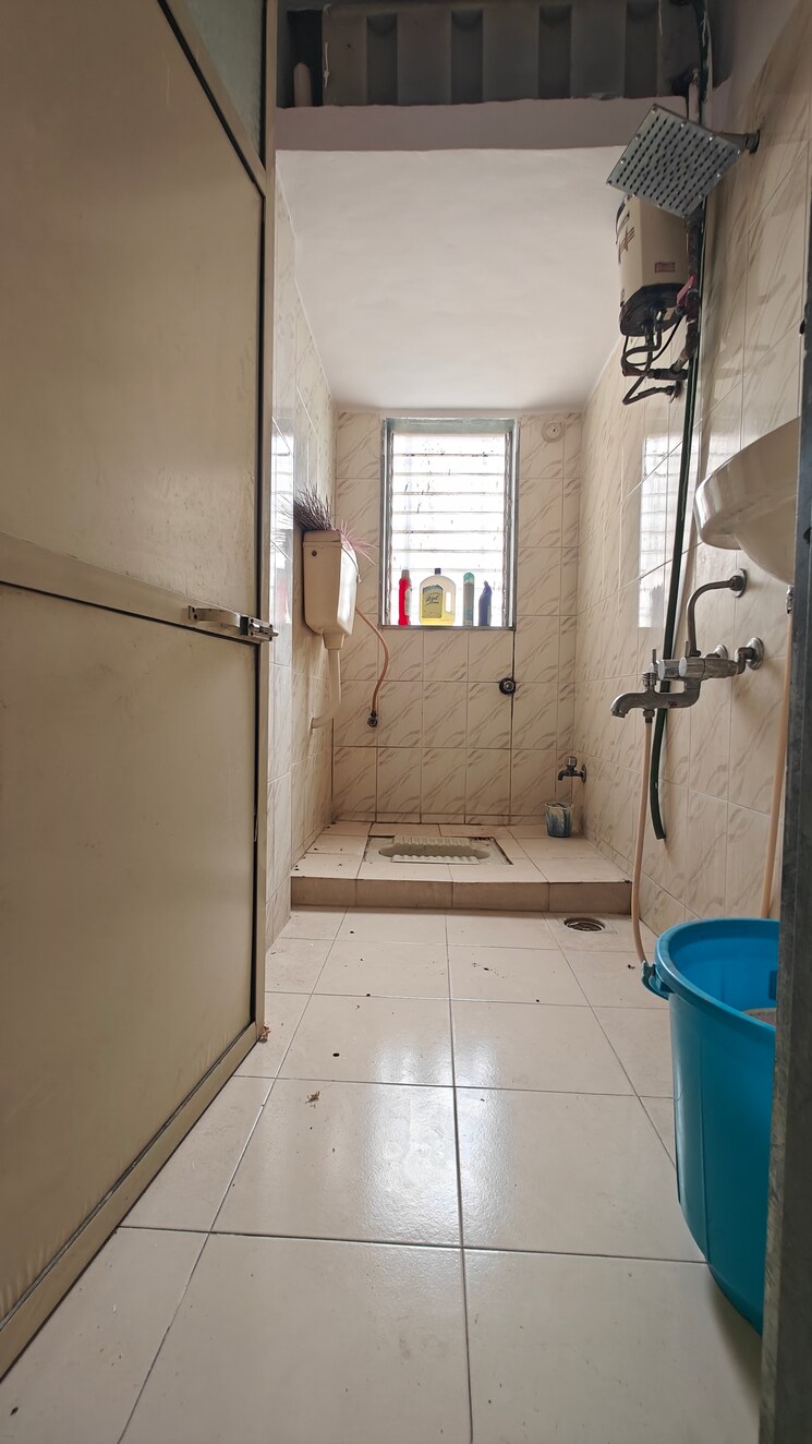 Attached Bathroom, sagar-apartment-dahisar 1 Bedroom 450 Sq.Ft. Apartment In Dahisar West Mumbai 9225622